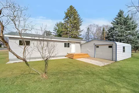 835 Division St, Wild Rose, WI 54984