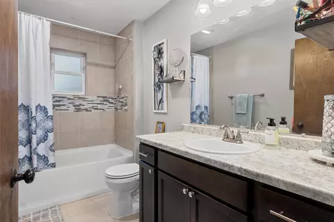 807 E Harding Dr, Appleton, WI 54915 photo 6