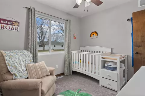 807 E Harding Dr, Appleton, WI 54915 photo 9