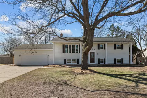 2066 Bluebill St, Green Bay, WI 54311