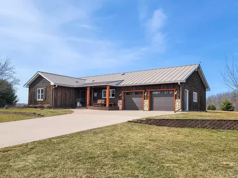 e7272 Nicolai Road, Manawa, WI 54949