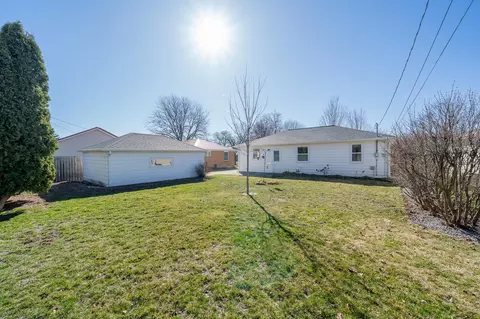 Exterior - 1100 E Marquette St, Appleton, WI 54911 photo 5 of 6