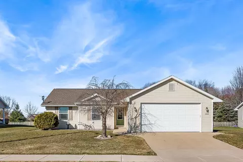 4351 Springcrest Dr, Kaukauna, WI 54130