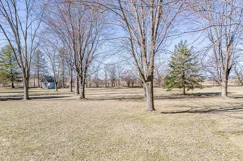 Exterior - 3019 N Abendroth St, Appleton, WI 54914 photo 10 of 12