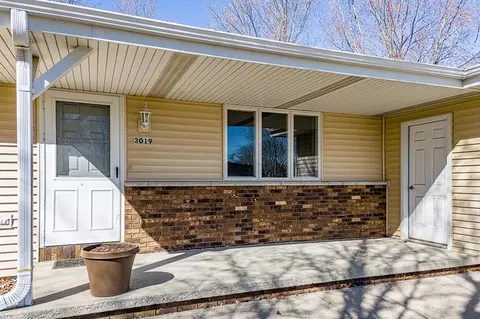 Exterior - 3019 N Abendroth St, Appleton, WI 54914 photo 3 of 12