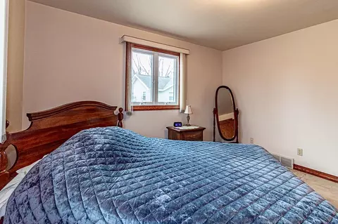 Bedroom - 3019 N Abendroth St, Appleton, WI 54914 photo 5 of 9