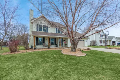 1973 Swanstone Cir, De Pere, WI 54115