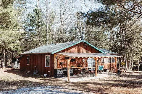 11428 Flynn Ln, Suring, WI 54174