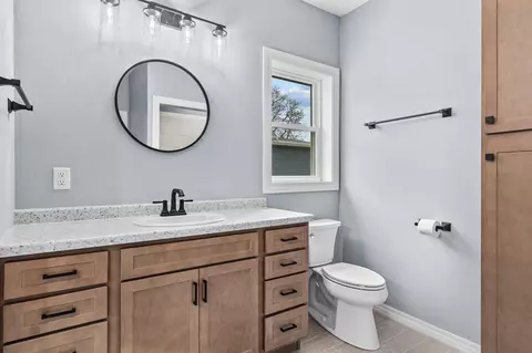 Bath - 633 W Cedar St, Hilbert, WI 54129 photo 5 of 7