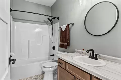 Bath - 633 W Cedar St, Hilbert, WI 54129 photo 7 of 7