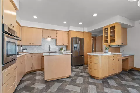 Kitchen - 1100 E Melrose Ave, Appleton, WI 54911 photo 3 of 5