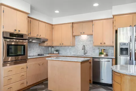 Kitchen - 1100 E Melrose Ave, Appleton, WI 54911 photo 2 of 5
