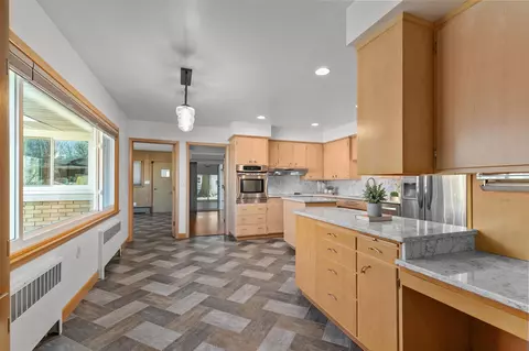 Kitchen - 1100 E Melrose Ave, Appleton, WI 54911 photo 5 of 5