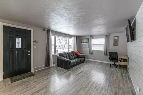 Entry Way - 608 S Lee St, Appleton, WI 54915 photo 1 of 1