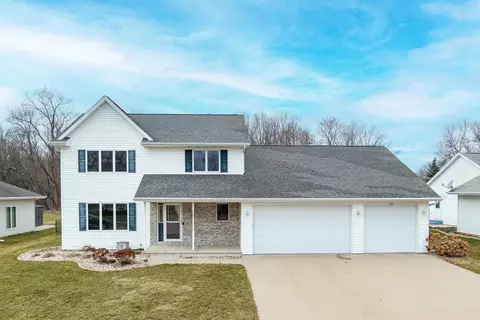 2485 Hearthstone Dr, Oshkosh, WI 54901
