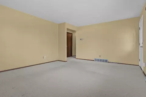 2600 S Eric Dr, Appleton, WI 54915 photo 10