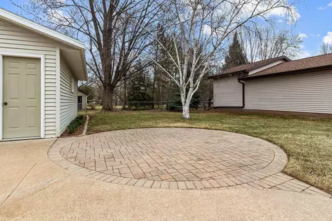 2600 S Eric Dr, Appleton, WI 54915 photo 28