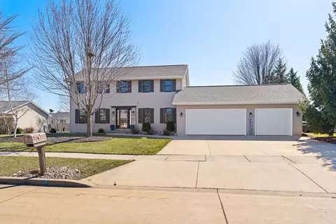 75 Farmstead Ln, Oshkosh, WI 54901