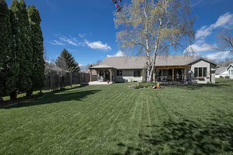 Exterior - 2680 N Millbrook Rd, Appleton, WI 54914 photo 11 of 11