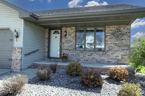 Exterior - 2680 N Millbrook Rd, Appleton, WI 54914 photo 2 of 11