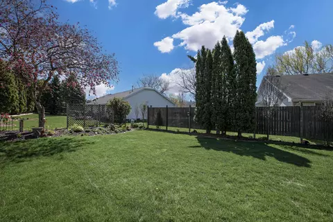 Exterior - 2680 N Millbrook Rd, Appleton, WI 54914 photo 8 of 11