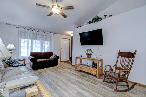 Living - 2680 N Millbrook Rd, Appleton, WI 54914 photo 2 of 3