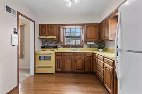 616 N Douglas St, Appleton, WI 54914 photo 9