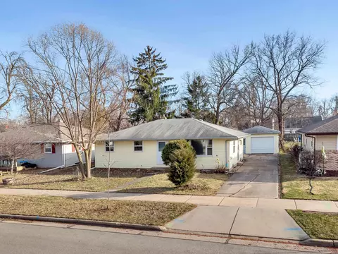 527 E Wilson Ave, Appleton, WI 54915