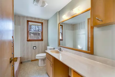 527 E Wilson Ave, Appleton, WI 54915 photo 22