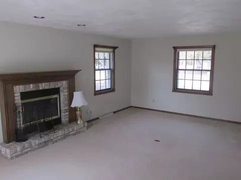 809 S Midpark Dr, Appleton, WI 54915 photo 6