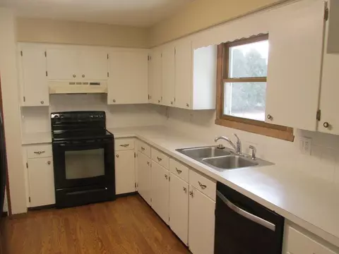809 S Midpark Dr, Appleton, WI 54915 photo 7