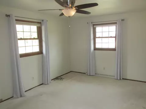 809 S Midpark Dr, Appleton, WI 54915 photo 11