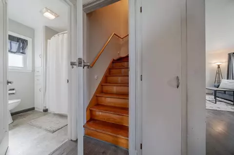 Entry Way - 945 Short St, Appleton, WI 54915 photo 1 of 2