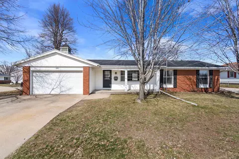 141 W Bell St, Neenah, WI 54956