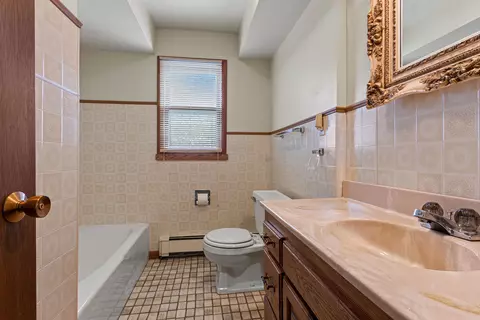 Bath - 85 Morningside Ct, Montello, WI 53949 photo 2 of 3
