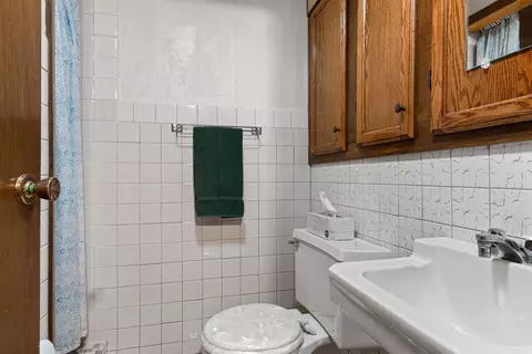 Bath - 85 Morningside Ct, Montello, WI 53949 photo 3 of 3