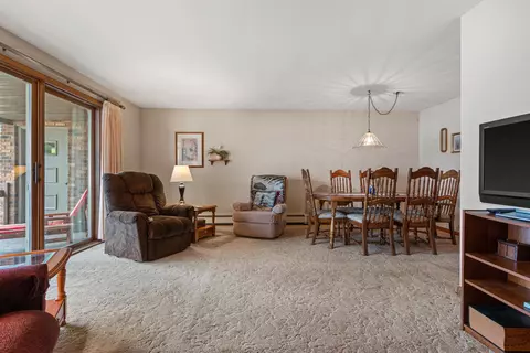 Living - 85 Morningside Ct, Montello, WI 53949 photo 2 of 3