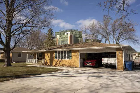 916 Park Ridge Dr, Green Bay, WI 54304