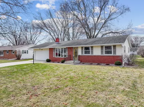 1193 Alice Dr, Green Bay, WI 54304