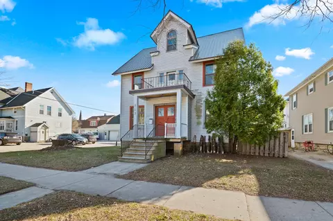 713 Dousman St, Green Bay, WI 54303