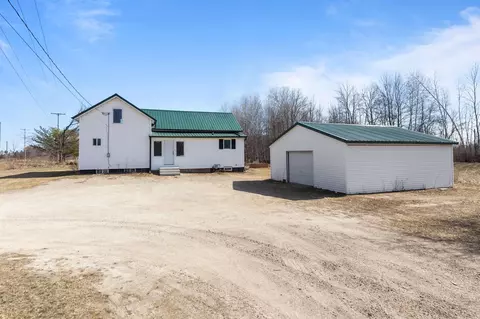 320 E State St, Black Creek, WI 54106