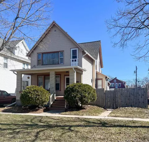 230 N Oakland Ave, Green Bay, WI 54303