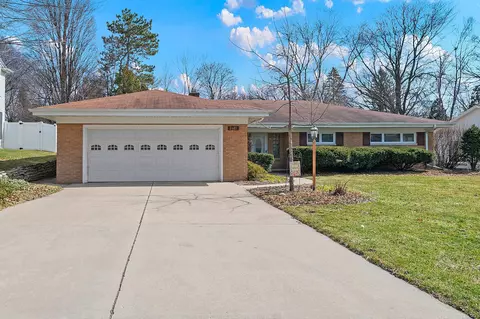 2601 Beaumont St, Green Bay, WI 54301
