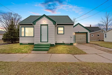 114 Maes St, Marion, WI 54950