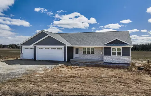 3723 Westpoint Rd, Suamico, WI 54313