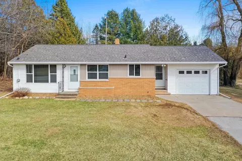 4188 County Rd C, Pulaski, WI 54162