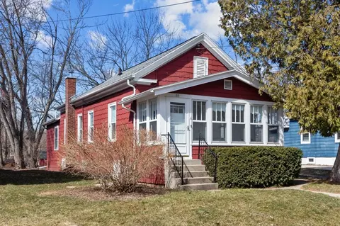 59 Eveline St, Oshkosh, WI 54901