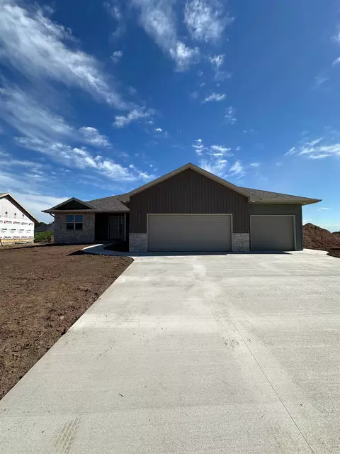 4591 Richard Ln, Green Bay, WI 54313