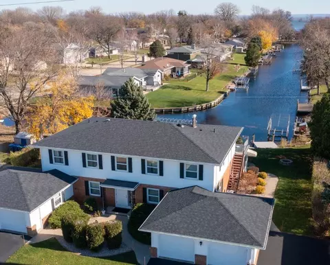 2420 Bowen St, Oshkosh, WI 54901