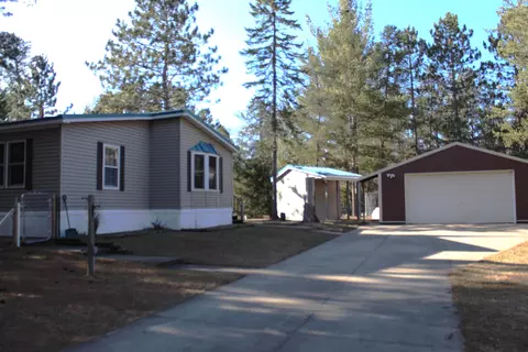 n7717 East Butler Rock Road, Crivitz, WI 54114